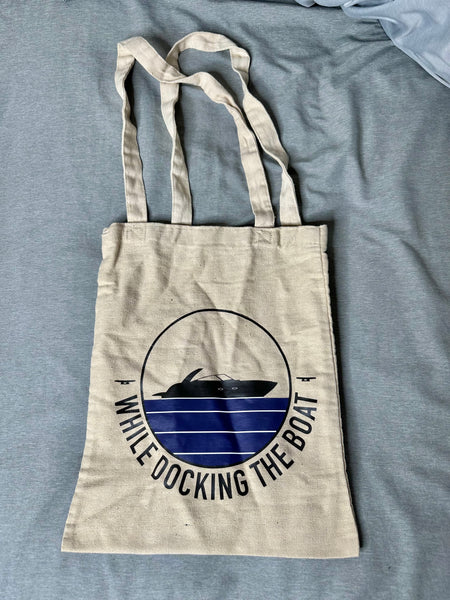 Docking The Boat - Tote